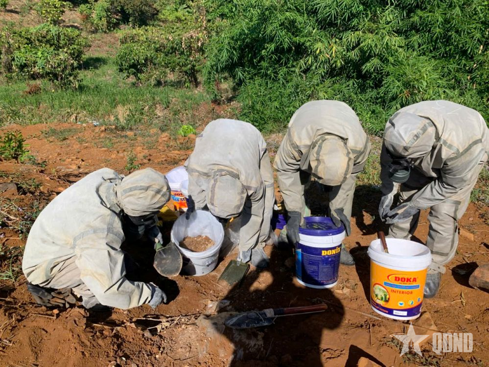 Quân khu 7 xử lý tồn lưu chất độc CS tại xã Cát Tiên 3, tỉnh Lâm Đồng